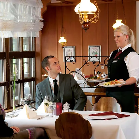 Hotel Mercure Am Messeplatz 4*