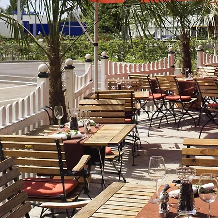 Hotel Mercure Am Messeplatz 4*